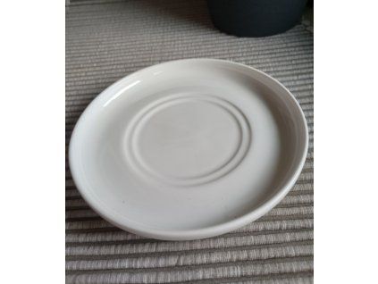 bílý talířek