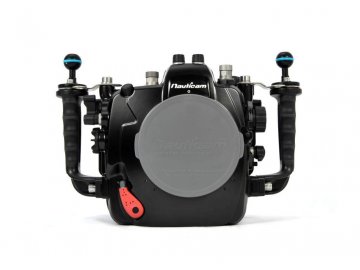 Nauticam NA-D7100 housing for Nikon D7100 camera