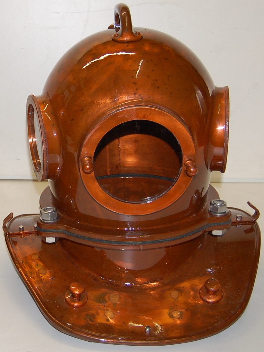 Servis Technik s.r.o. Potápěčská přilba - replika - plně funkční