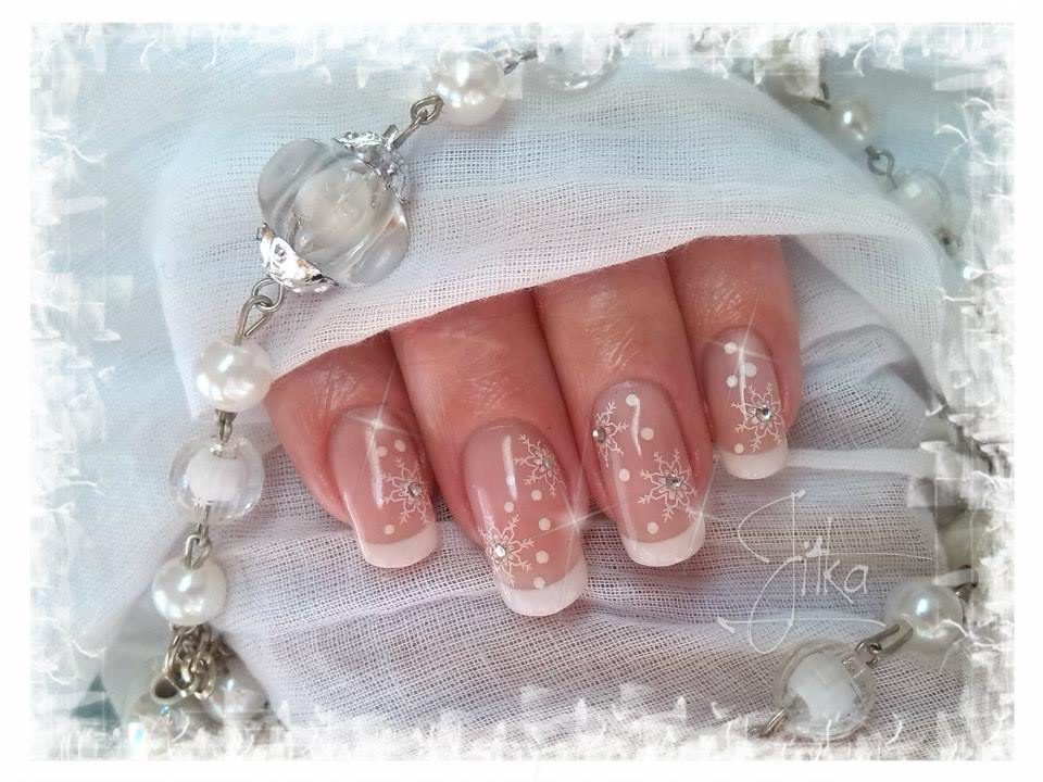 Manikúra pomocou French Wrap koncoviek