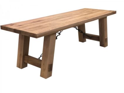 Dubový jídelní stůl