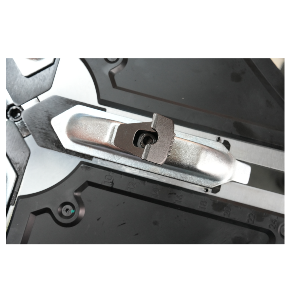 RETTER RC818A – priestorovo úsporná prezúvačka pneumatík do 26"