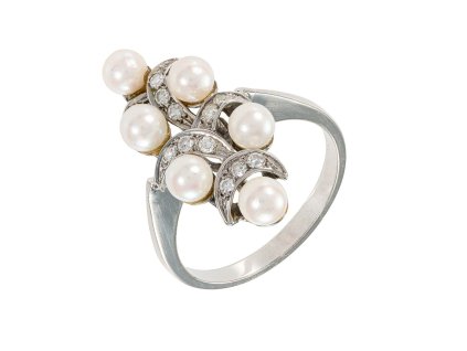 Zlatý prsten přírodními diamanty a přírodními perlami Akoya