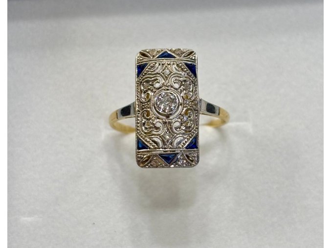 Art Deco prsten s briliantem a safírky
