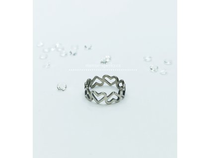 Ocelový prsten srdce dokola