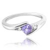 Stříbrný prsten s fialovým zirkonem
