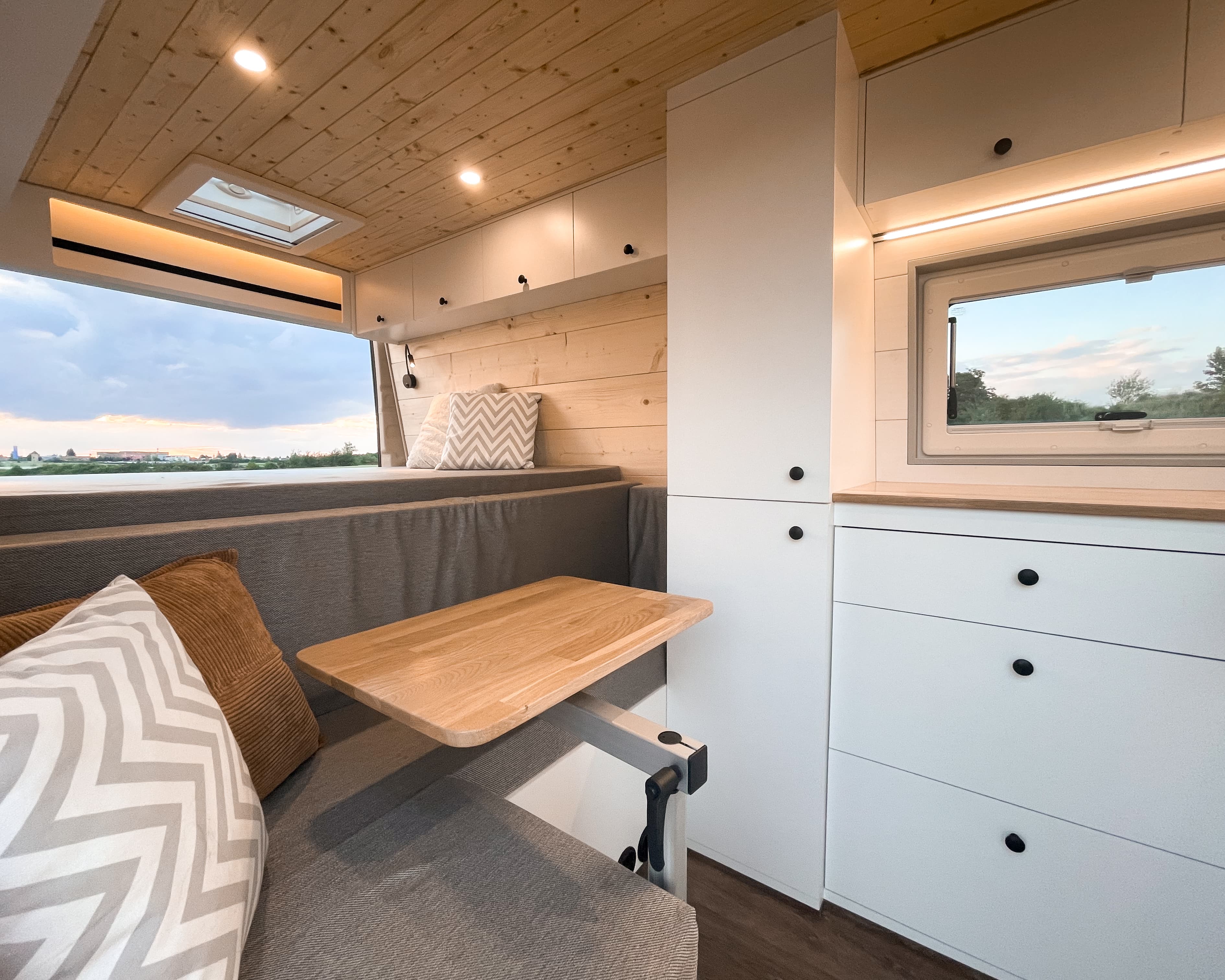 Vestavba - IVECO PRO PRÁCI I RELAX