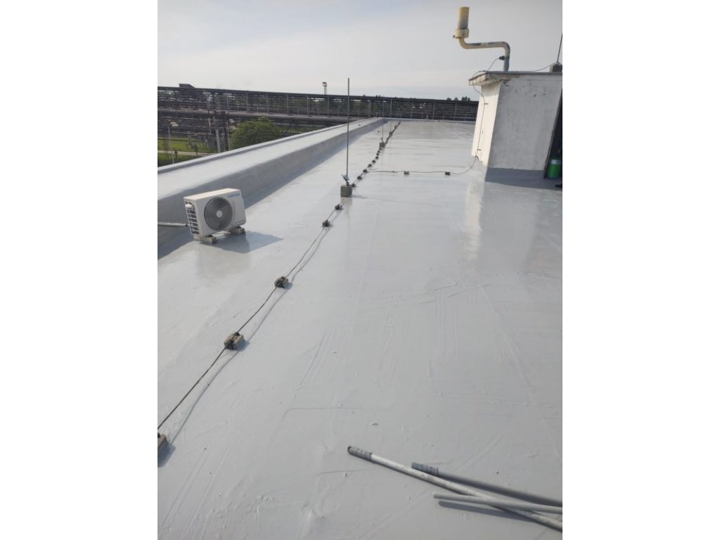 Jak vybrat vhodnou tekutou izolaci na střechu?