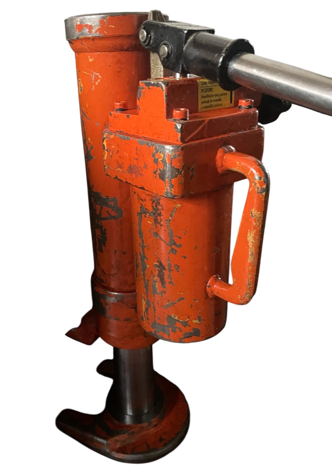 Hydraulický zdvihák pre CNC stroje