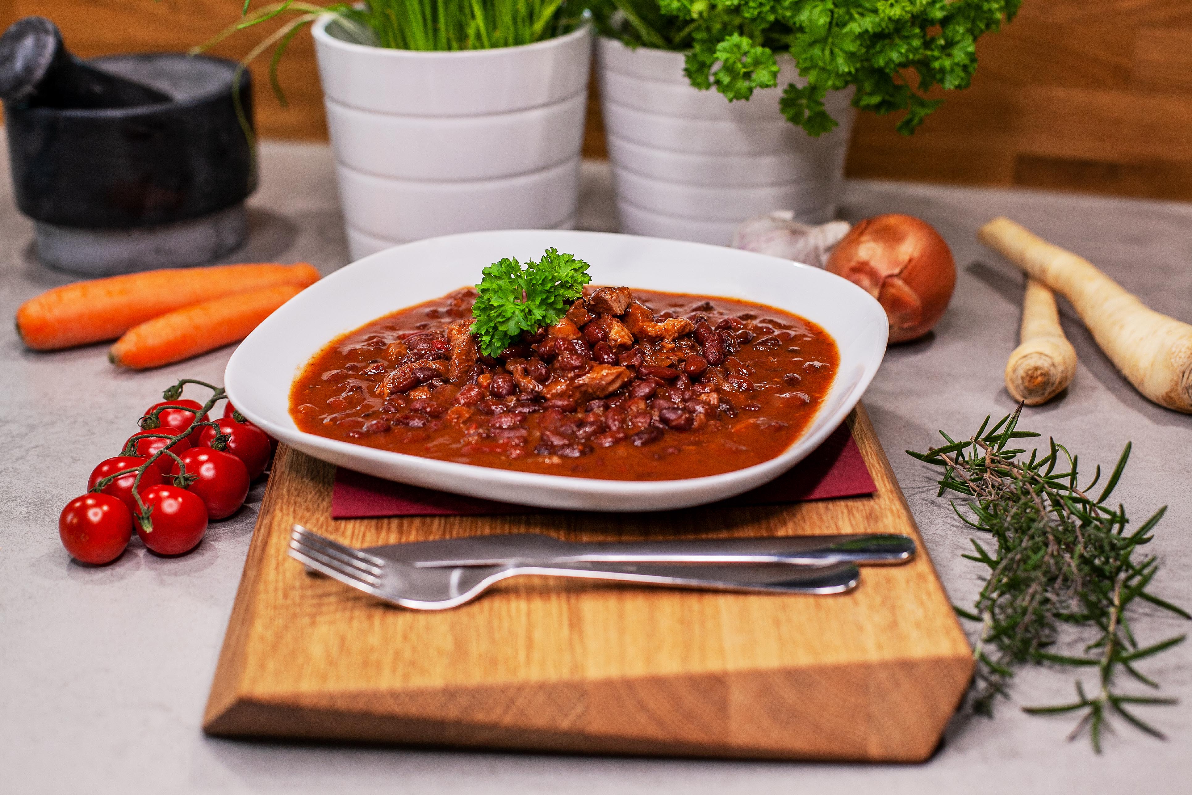 Cervene-fazole-s-veprovym-masem-1