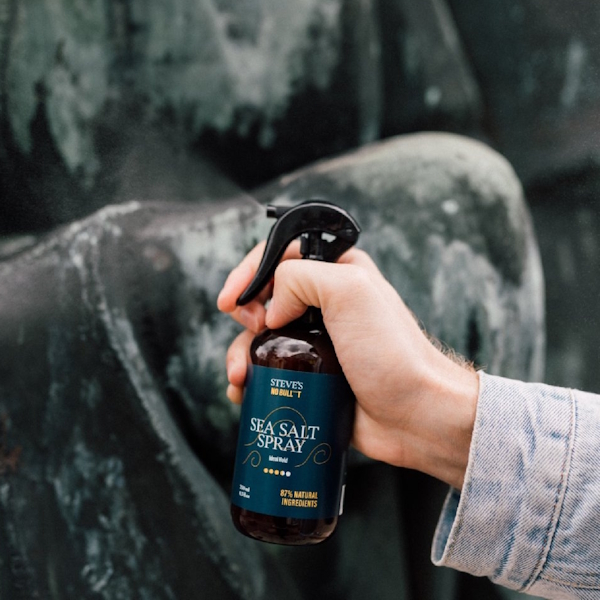 Slaný sprej: Vlasy jak od moře i na náplavce