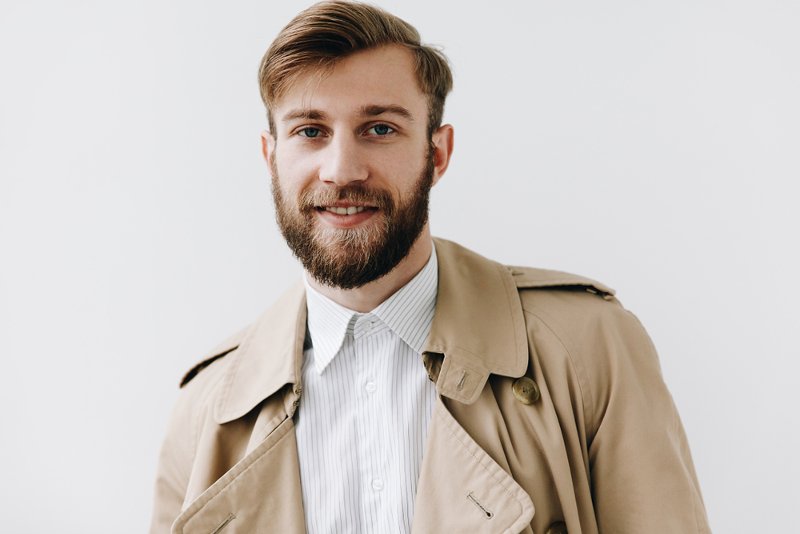 Jak nosit pánský trenčkot