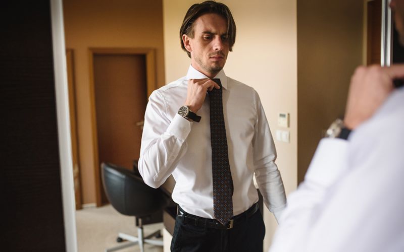 Ako kombinovať košeľu a kravatu