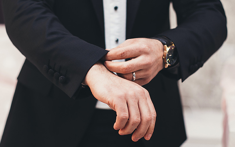 Chystáte sa na svadbu a neviete, čo na seba? Poradíme vám, ako sa obliecť s vkusom gentlemana