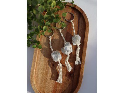 Klíčenka macrame se surovým minerálem