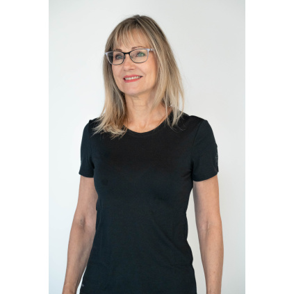 Women's black MERINO shirt with short sleeves