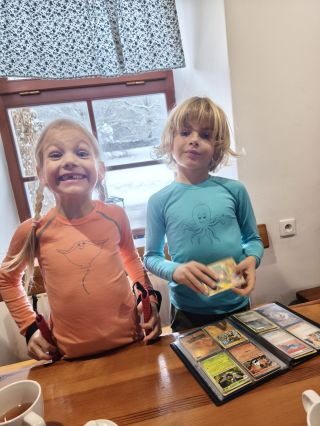 👧🧒 Dva malí dobrodruzi, jedno velké pohodlí. Nejjemnější merino pro malé 🤍 Naše dětská merino trika hřejí, dýchají a jsou...