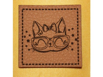 Štítok - Mačička s okuliarmi