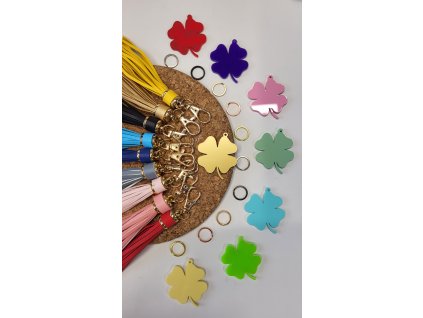 Akrylový prívesok 4 LÍSTOK