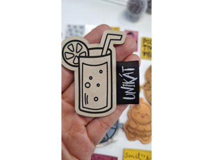 Koženkový štítok Drink