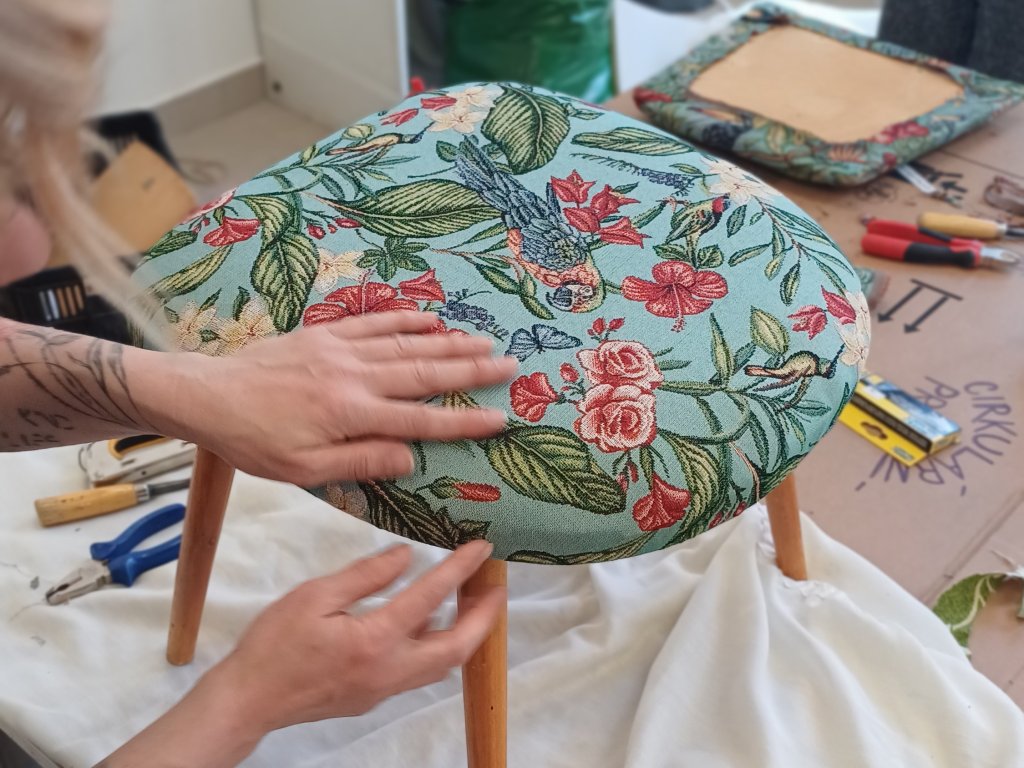 Basics of chair seats upholstery 22.11.2025