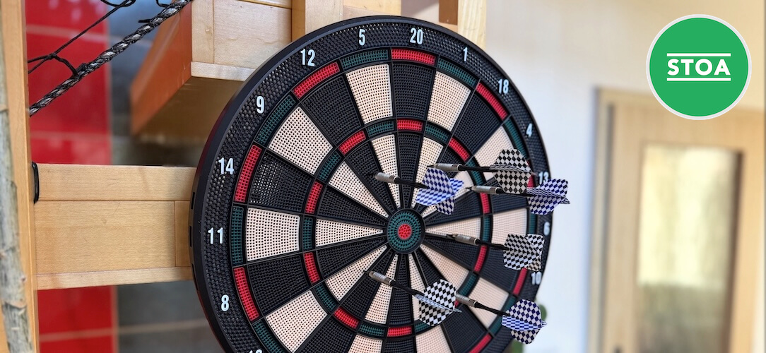 Electronic darts