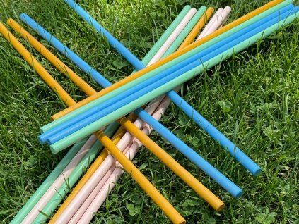 Mega Mikado (pastel)