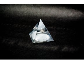 Pyramida skleněná  Jin&Jang 40x40x40mm