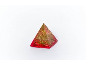 Orgonit pyramida červená 30x30mm