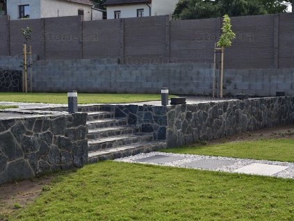 Irregular stone Gneiss Blue Green used for garden retaining wall and decorative stone steps in natural blue-green tones.