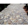 Walkway stone Andesite Rusty used as durable crazy paving for garden path and patio, 3–5 cm thick irregular flagstones.