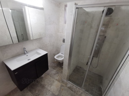 Přírodní kamenný bklad / dlažba do koupelny Vanilia Cream mramor | Stonetra.cz