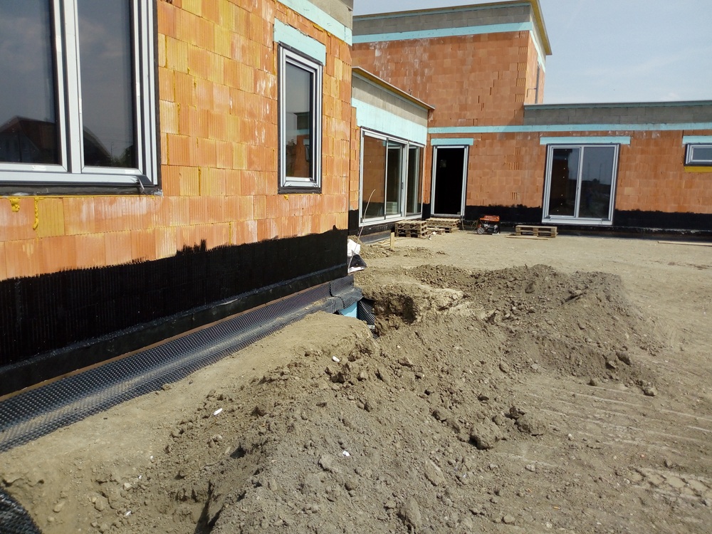 Ako vytvoriť sokel na dome tak, aby chránil pred vlhkosťou