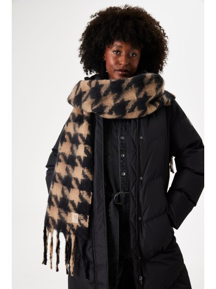 u40136 60 onmodel front 2000 a1a58609