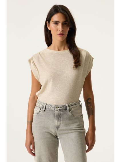 n260204 2401 onmodel front 2000 1d0c6b95