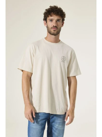 p261203 2293 onmodel front 2000 c7b452d6