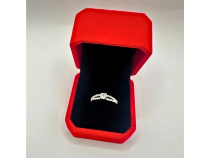 Krabička zamatová červená 02