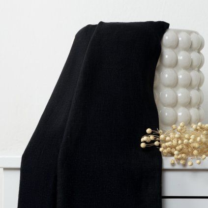 len cerny latka vyrobeno v evrope