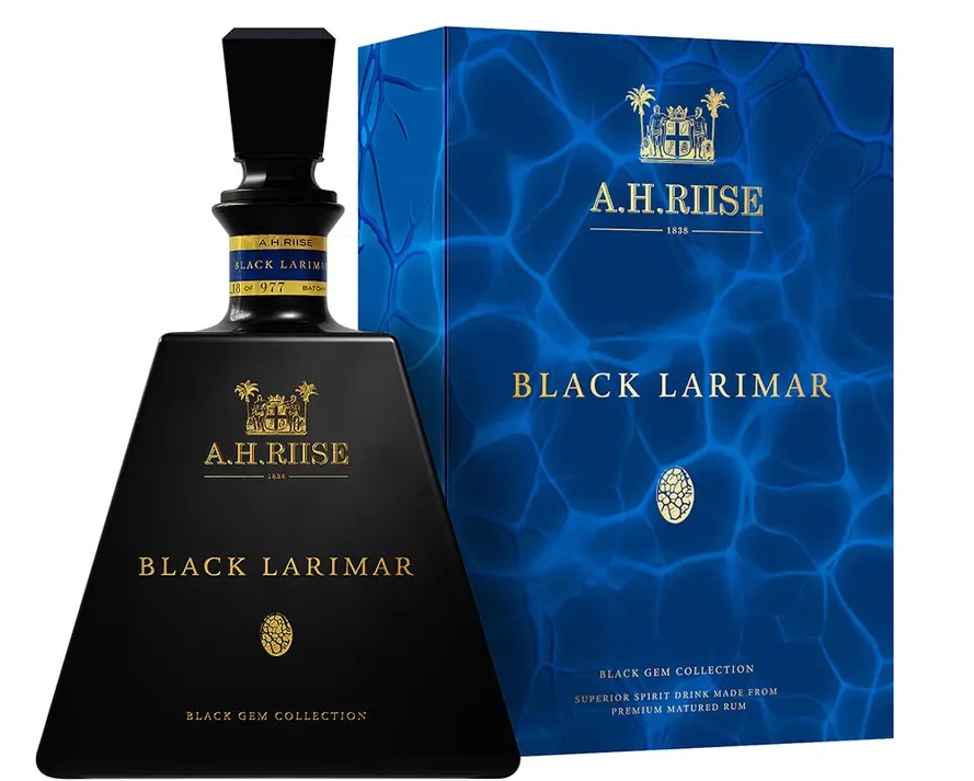 A. H. Riise Black Larimar Black Gem Collection 45,2% 0,7L (dárkové balení kazeta)