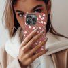 kryt na iphone leafy charm 3