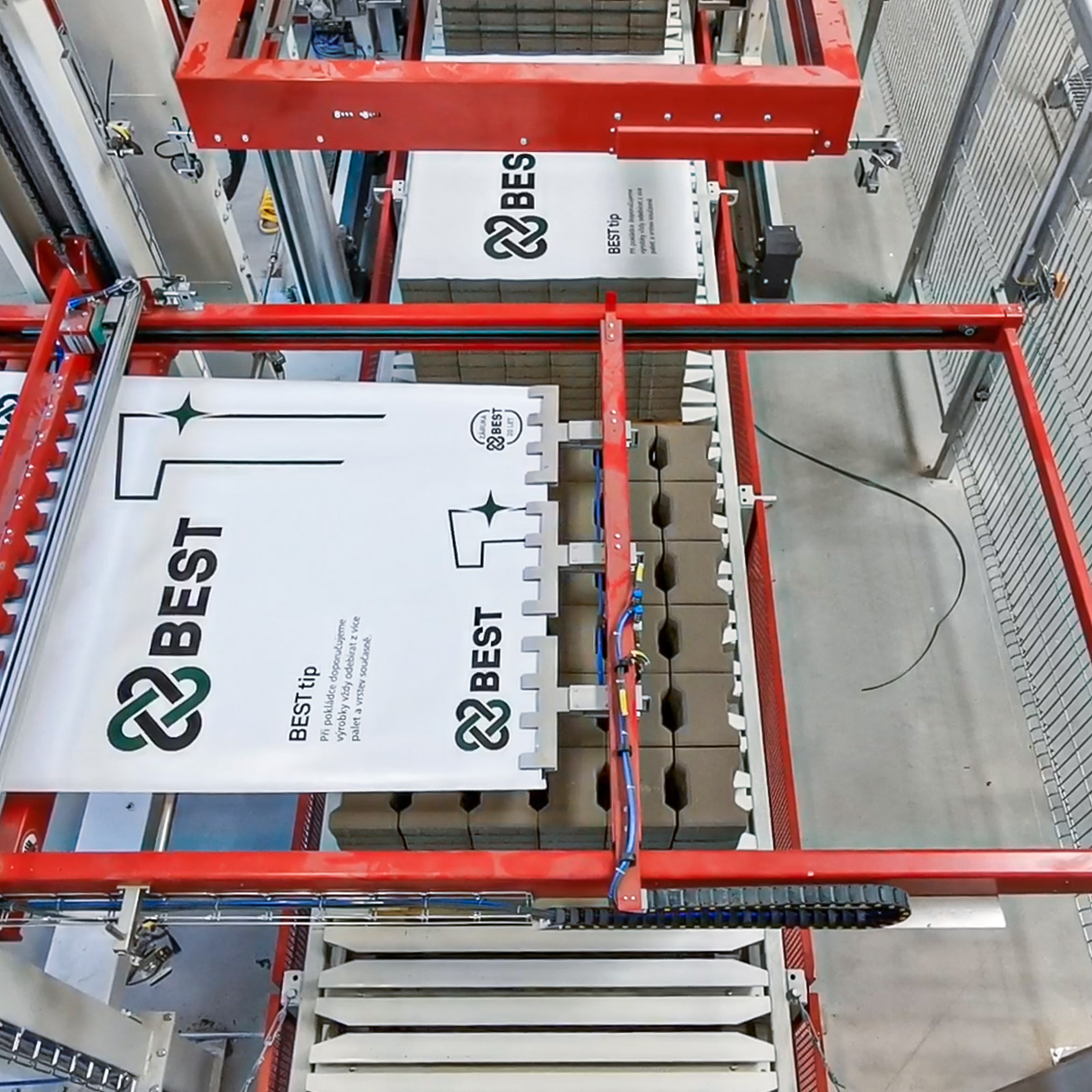 Automatická aplikácia ochrannej prekryvacej fólie