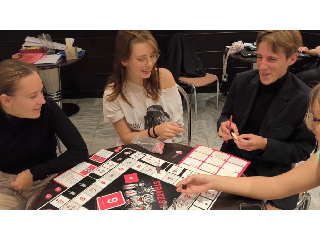 STRATE9Ygame ve školách – studenti hrají deskovou hru o podnikání
