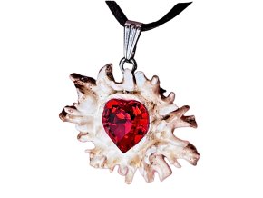 Přívěsek z paroží a Swarovski