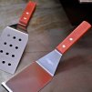 49794 1 sada 2 kucharskych bbq spachtlou na obracanie a cist
