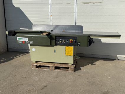 Srovnávačka SCM F520E - repasováno