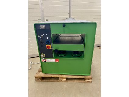 E24737C1 7DA7 4386 BFC4 6DD46824AA8E 1 201 a