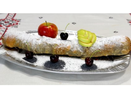 Domáca ťahaná štrúdľa MAKOVÁ S VIŠŇAMI (Druh celá štrúdľa (nakrájate 12 - 15 ks))