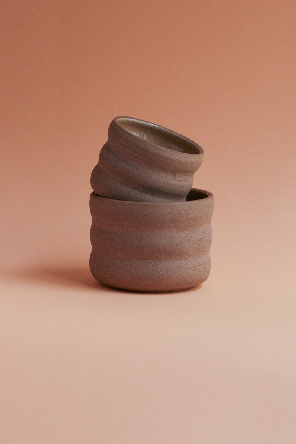 Vlnkatý kalíšek toffee