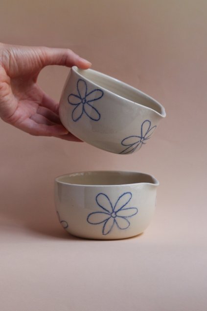 Chawan na matchu modré kytičky béžový