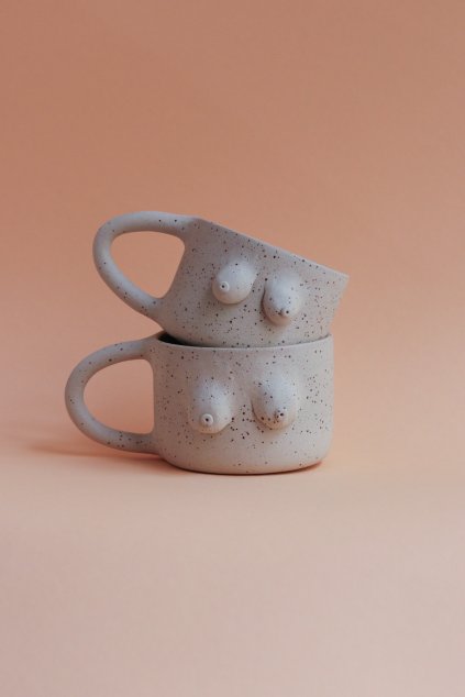 Prsáč hrnek bílý tečkatý